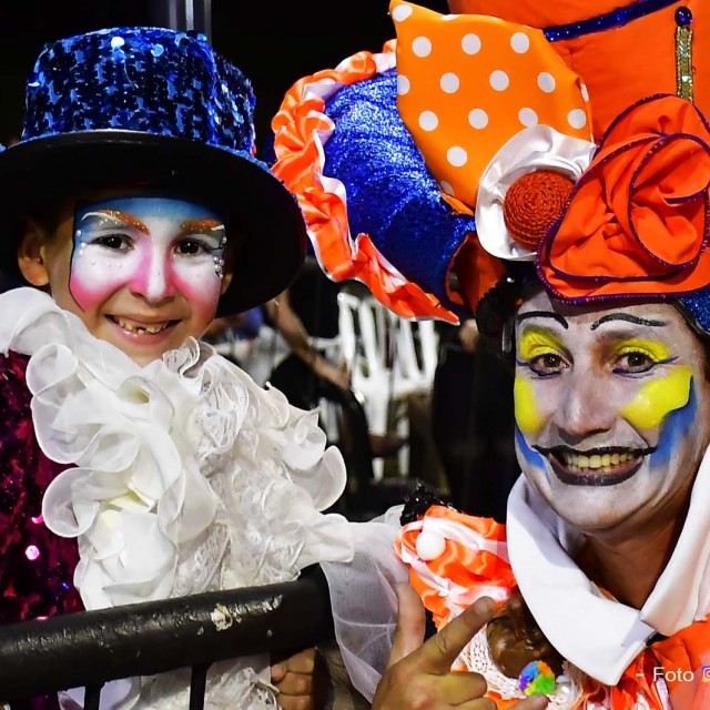 desfile 127
